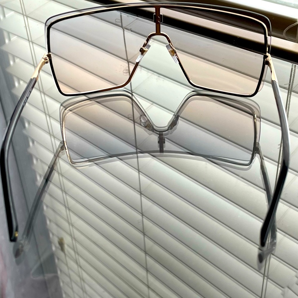 New Unisex Givenchy Sunglasses - Picture 7 of 12